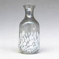 Botella decorativa transparente con detalles blancos 25x12cm
